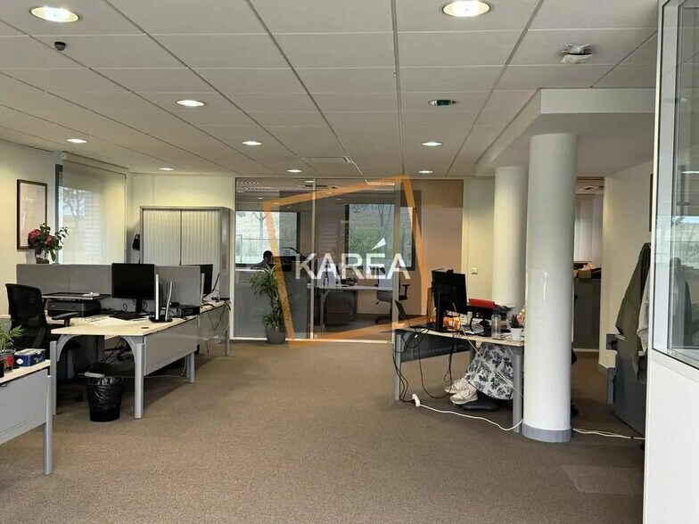 Bureau dans Magny-le-Hongre à louer - Photo de l’immeuble – Image 2 sur 5