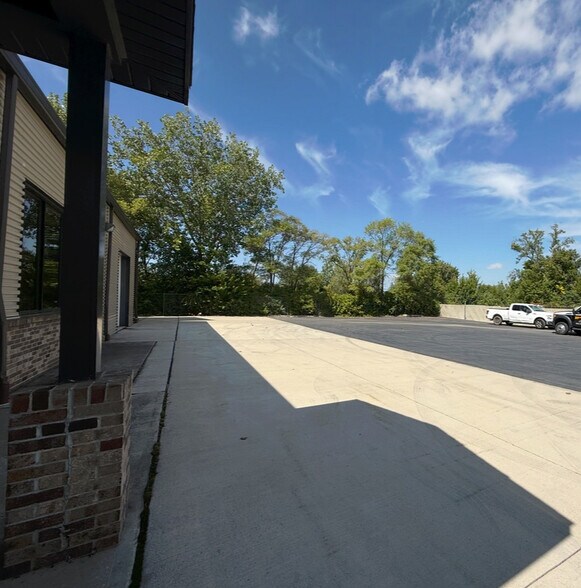 117 Republic Ave, Joliet, IL à louer - Photo de l’immeuble – Image 2 sur 11