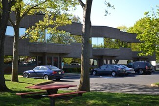 Plus de détails pour 2 Hartford Dr, Tinton Falls, NJ - Bureau à louer