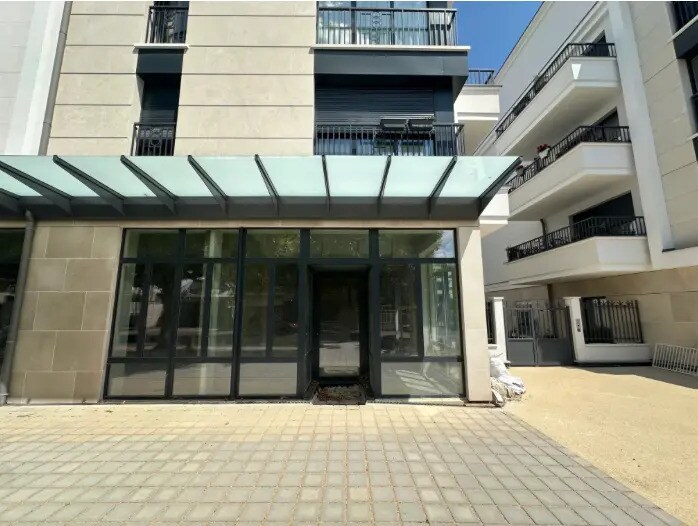  dans Saint-Maur-des-Fossés à vendre Photo de l’immeuble– Image 1 sur 1