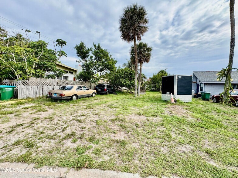 408 Lincoln ave, Cape Canaveral, FL à vendre - Photo de l’immeuble – Image 2 sur 4