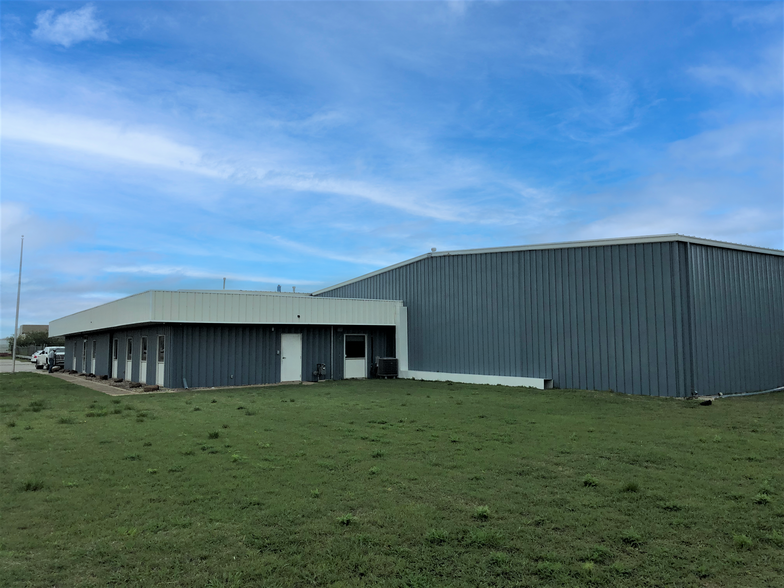 7915 SW 34th St, Oklahoma City, OK à louer - Photo de l’immeuble – Image 2 sur 12