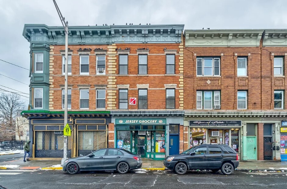 289 Martin Luther King Jr Dr, Jersey City, NJ à vendre Photo de l’immeuble– Image 1 sur 36