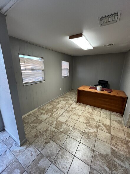 1209 SE 10th St, Cape Coral, FL à louer - Photo intérieure – Image 3 sur 8