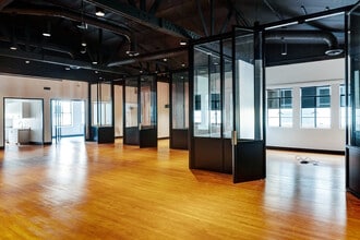 200-208 N Broadway, Santa Ana, CA à louer Photo intérieure– Image 2 sur 12