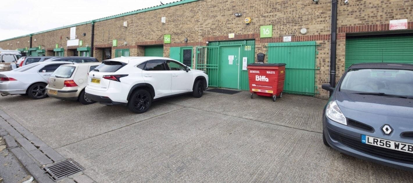 Lea Bridge Rd, Londres à louer Photo de l’immeuble– Image 1 sur 4