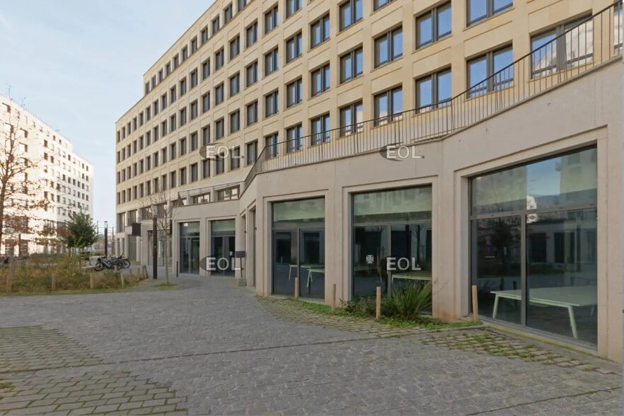 Local d’activités dans Paris à louer - Photo de l’immeuble – Image 3 sur 8