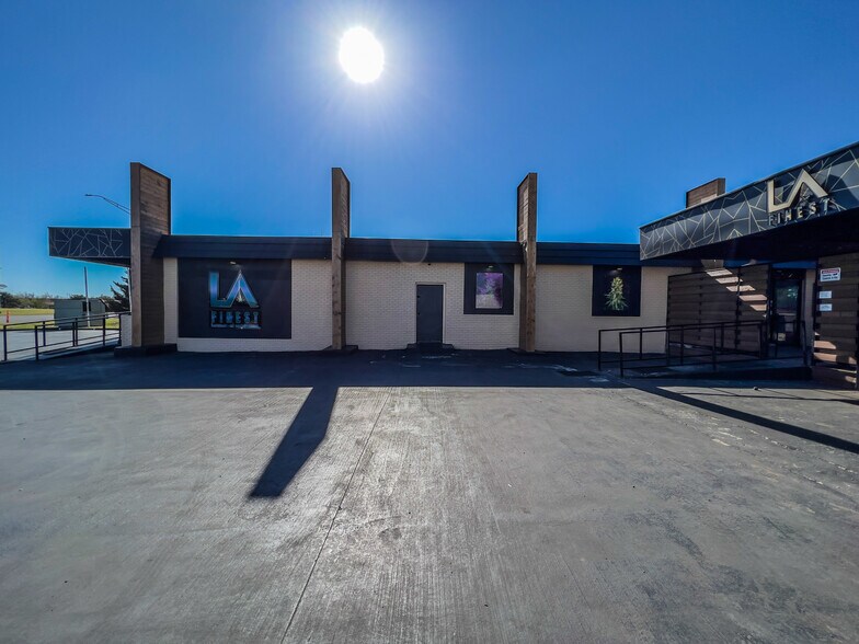 5708 NW Expressway St, Oklahoma City, OK à vendre - Photo de l’immeuble – Image 2 sur 11