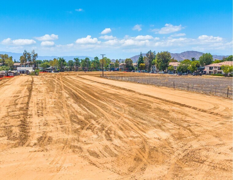 3907 Polk St, Riverside, CA à vendre - Photo de l’immeuble – Image 3 sur 48