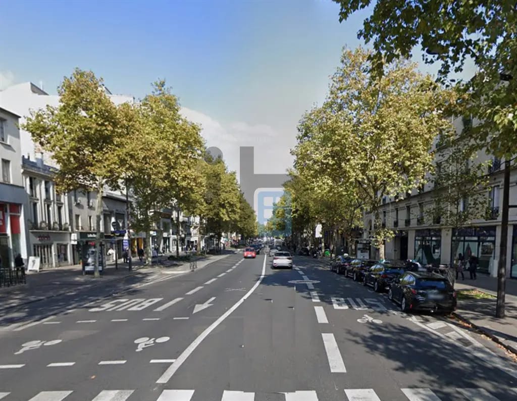 Local commercial dans Paris à louer Aérien– Image 1 sur 2