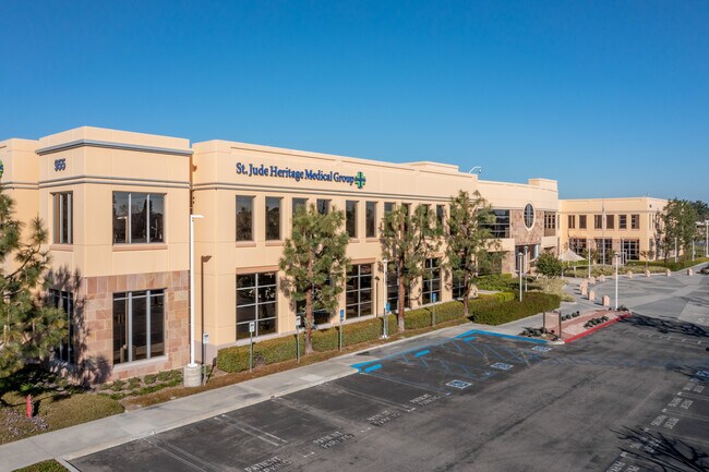 Plus de détails pour 915 W Imperial Hwy, Brea, CA - Bureau/Médical à louer