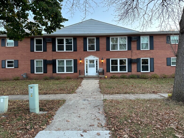 218 E 4th St, Spencer, IA à vendre - Photo de l’immeuble – Image 1 sur 6