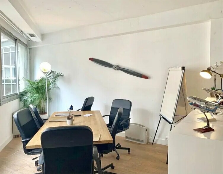 Bureau dans Paris à louer - Photo de l’immeuble – Image 1 sur 4