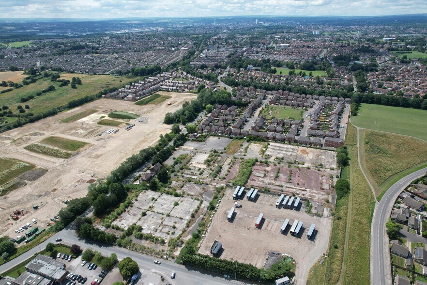 Manston Ln, Leeds à louer - Photo de l’immeuble – Image 3 sur 4