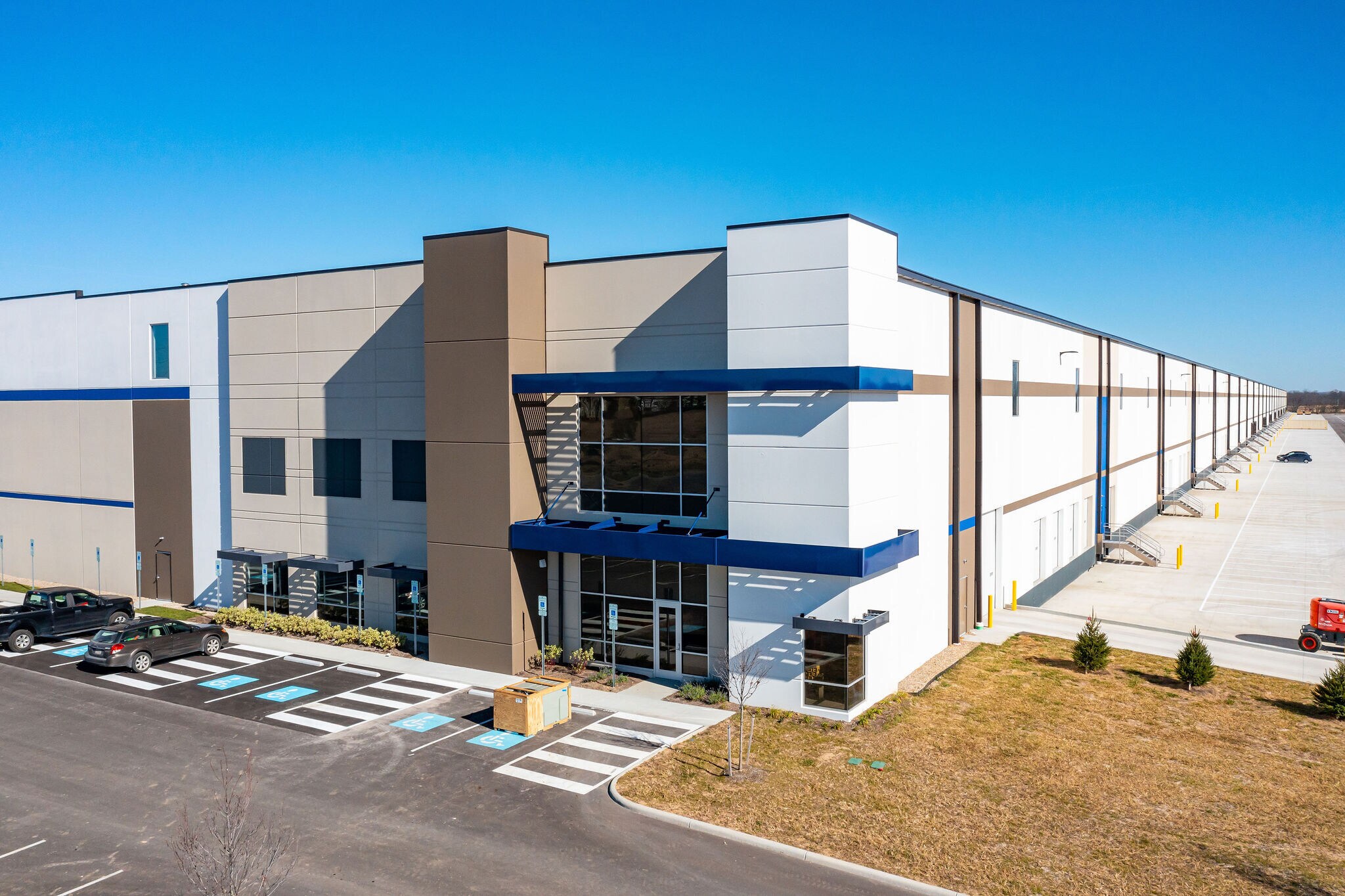 521 Exchange Way, Commercial Point, OH à louer Photo de l’immeuble– Image 1 sur 9
