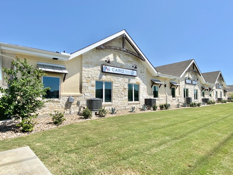 115 Kohlers Crossing, Kyle, TX à louer - Photo de l’immeuble – Image 1 sur 6