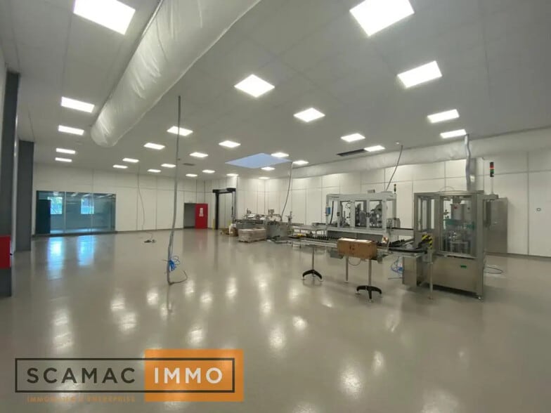 Local d'activités dans Vulaines-sur-Seine à vendre - Photo de l’immeuble – Image 2 sur 9