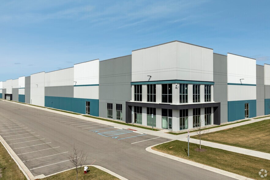 10035 Assembly Park Dr, Wixom, MI à louer - Photo principale – Image 1 sur 5