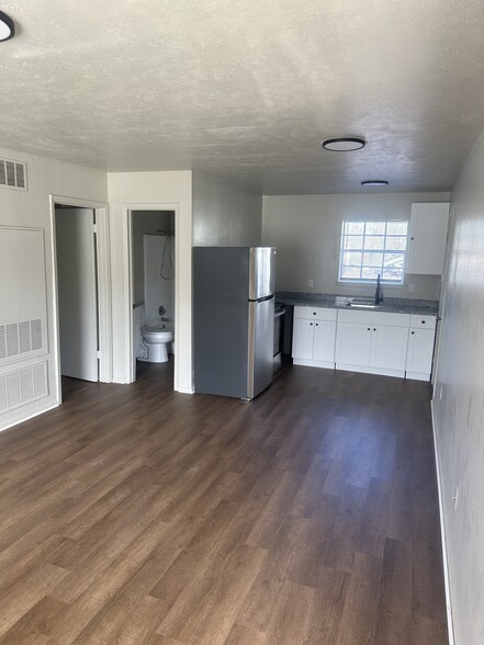 CA$HFLOW - FULLY REMODELED - 16 UNITS portefeuille de 4 biens à vendre sur LoopNet.fr - Photo de l’immeuble – Image 3 sur 9