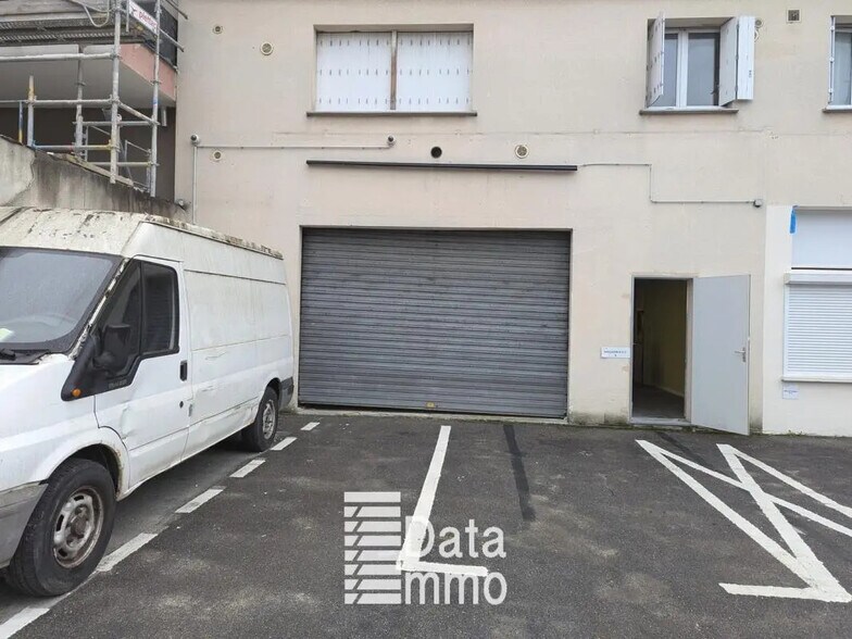 Industriel/Logistique dans Valenton à vendre - Photo de l’immeuble – Image 2 sur 9