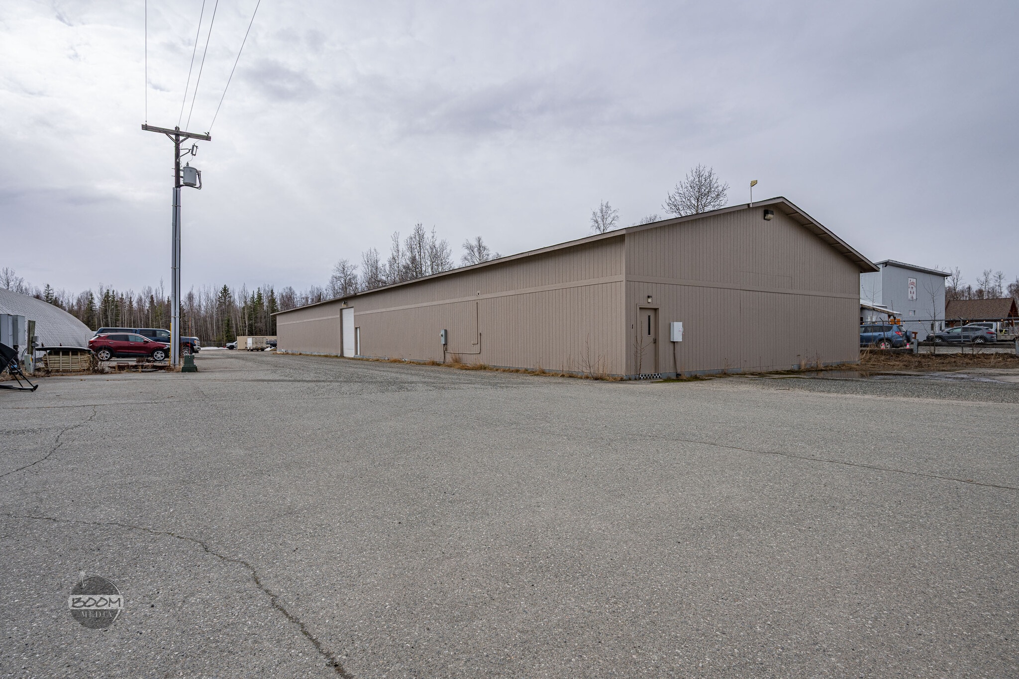 3042 S Big Lake Rd, Wasilla, AK à louer Photo de l’immeuble– Image 1 sur 19