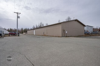 3042 S Big Lake Rd, Wasilla, AK à louer Photo de l’immeuble– Image 1 sur 19