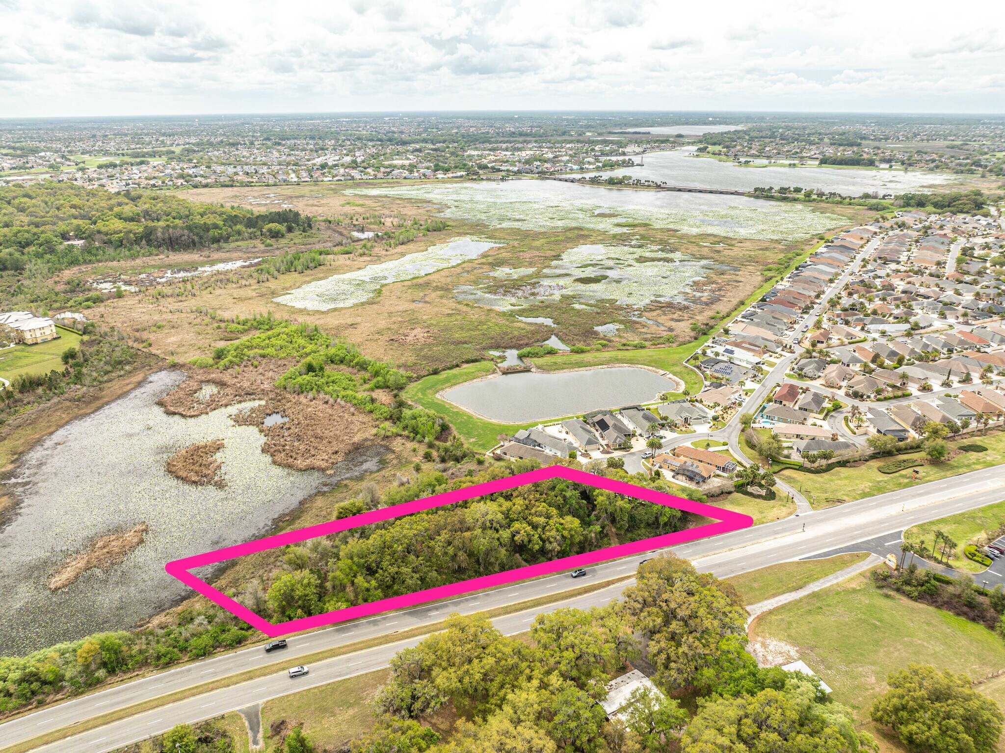 8769 County 466 Rd, Lady Lake, FL à vendre Photo principale– Image 1 sur 10