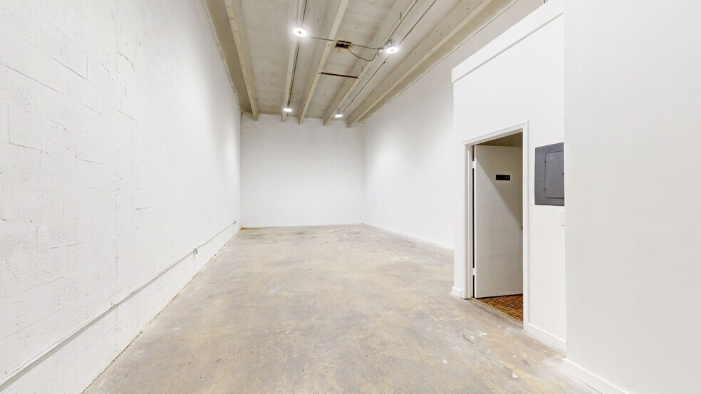 7506-7560 NW 70th St, Miami, FL à louer - Numérisation 3D Matterport – Image 2 sur 29