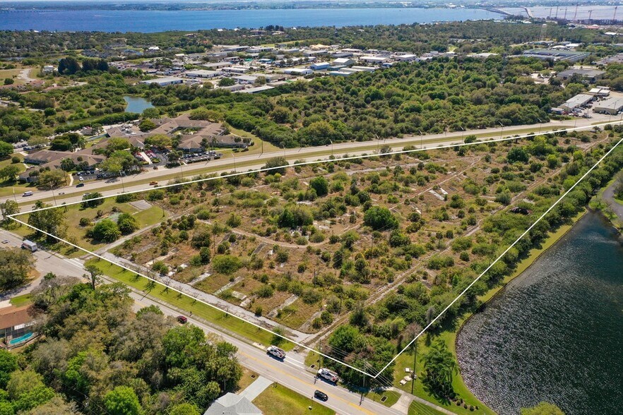 4135 Kings Hwy, Port Charlotte, FL à vendre - Photo de l’immeuble – Image 3 sur 3