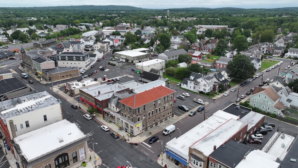 242-248 W Broad St, Quakertown, PA à vendre - Photo de l’immeuble – Image 3 sur 61