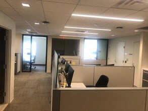 841 E Hunting Park Ave, Philadelphia, PA à louer Photo de l’immeuble– Image 2 sur 6