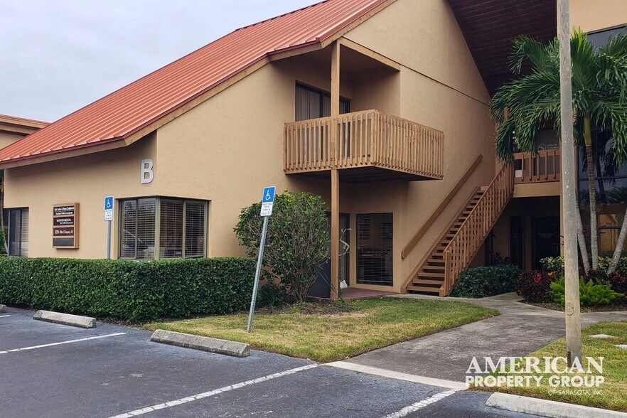 2831 Ringling Blvd, Sarasota, FL à vendre - Photo de l’immeuble – Image 3 sur 13