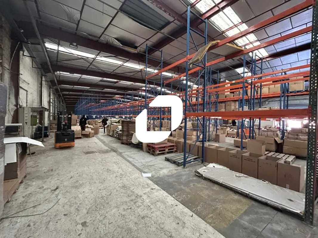 Local d’activités dans Aubervilliers à louer Photo intérieure– Image 1 sur 9