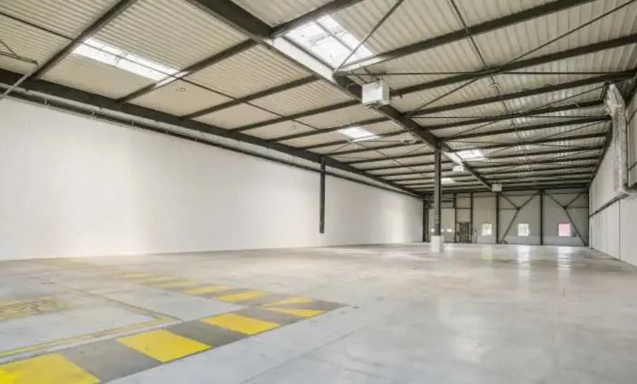Industriel/Logistique dans La Courneuve à louer - Photo de l’immeuble – Image 2 sur 7