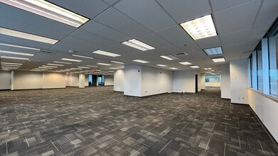 900-904 E Prima Vista Blvd, Port Saint Lucie, FL à louer Photo intérieure– Image 2 sur 20