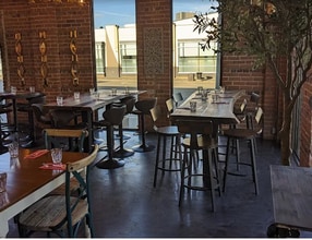 10906 105 Av NW, Edmonton, AB à louer Photo intérieure– Image 2 sur 5