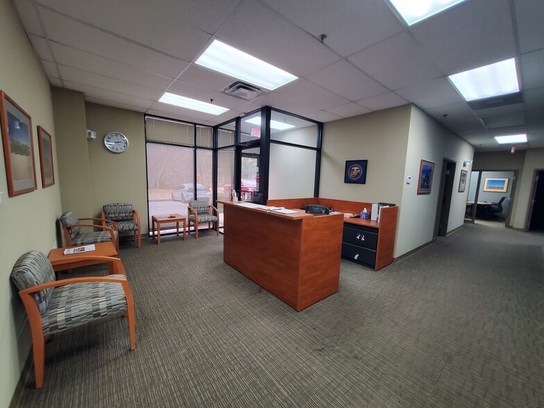 3619 Richmond Hwy, Stafford, VA à vendre - Photo intérieure – Image 2 sur 27