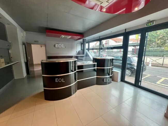 Plus de détails pour Bureau à vendre