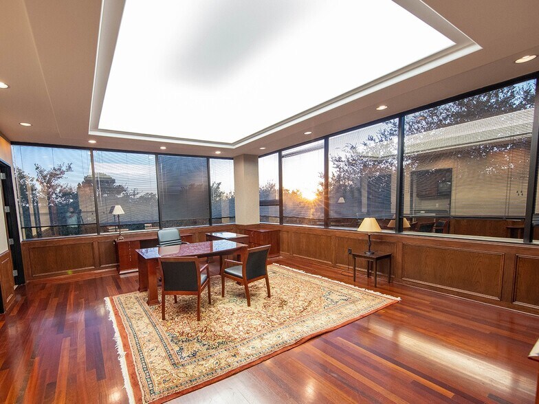 10943 N Sam Houston Pky W, Houston, TX à louer - Photo intérieure – Image 3 sur 4