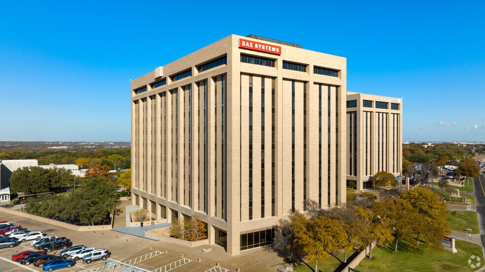 6100 Western Pl, Fort Worth, TX à louer - Photo de l’immeuble – Image 1 sur 29