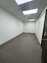 5750 Rufe Snow Dr, North Richland Hills, TX à louer Photo de l’immeuble– Image 2 sur 4