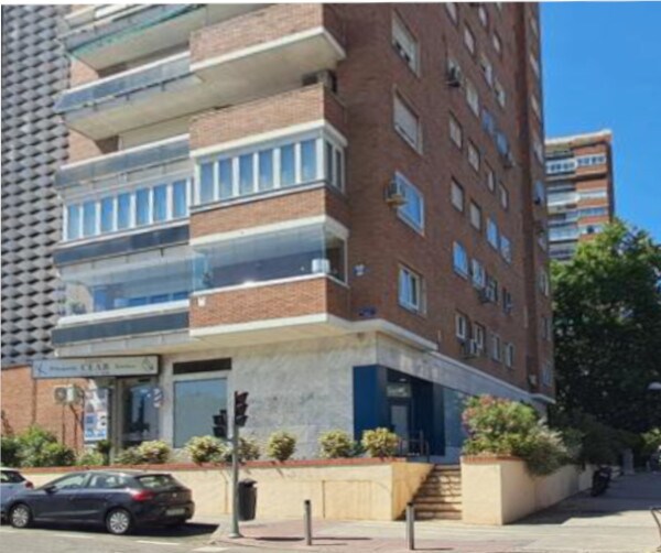 Immeuble residentiel dans Madrid, Madrid à vendre Photo intérieure– Image 1 sur 2