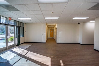 28875 Industry Dr, Valencia, CA à louer Photo intérieure– Image 1 sur 21