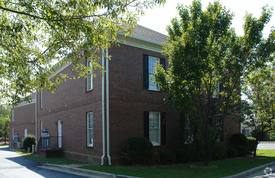 6516 Dental Ln, Fayetteville, NC à louer - Photo de l’immeuble – Image 2 sur 18