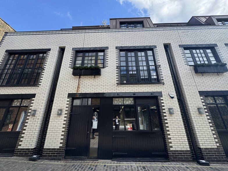 Pratt Mews, Londres à louer - Photo de l’immeuble – Image 3 sur 6