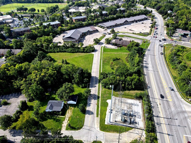 345 Glensprings Dr, Springdale, OH à vendre - Photo de l’immeuble – Image 2 sur 10
