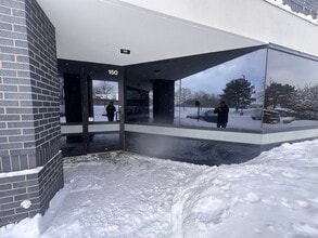 4595 Broadmoor Ave SE, Grand Rapids, MI à louer Photo intérieure– Image 1 sur 10