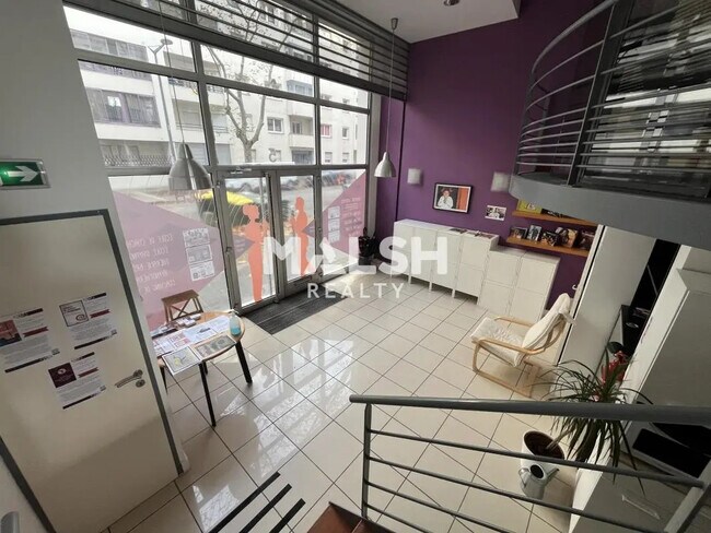 Plus de détails pour Bureau à vendre