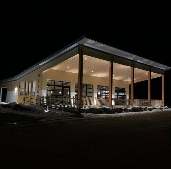 261 Tinker St, Woodstock, NY à vendre - Photo de l’immeuble – Image 3 sur 60