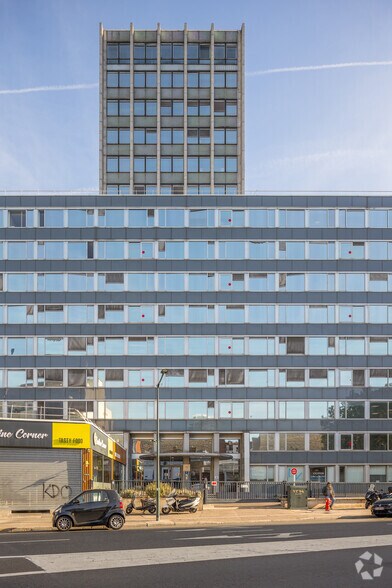 Bureau dans Clichy à vendre - Photo de l’immeuble – Image 3 sur 16